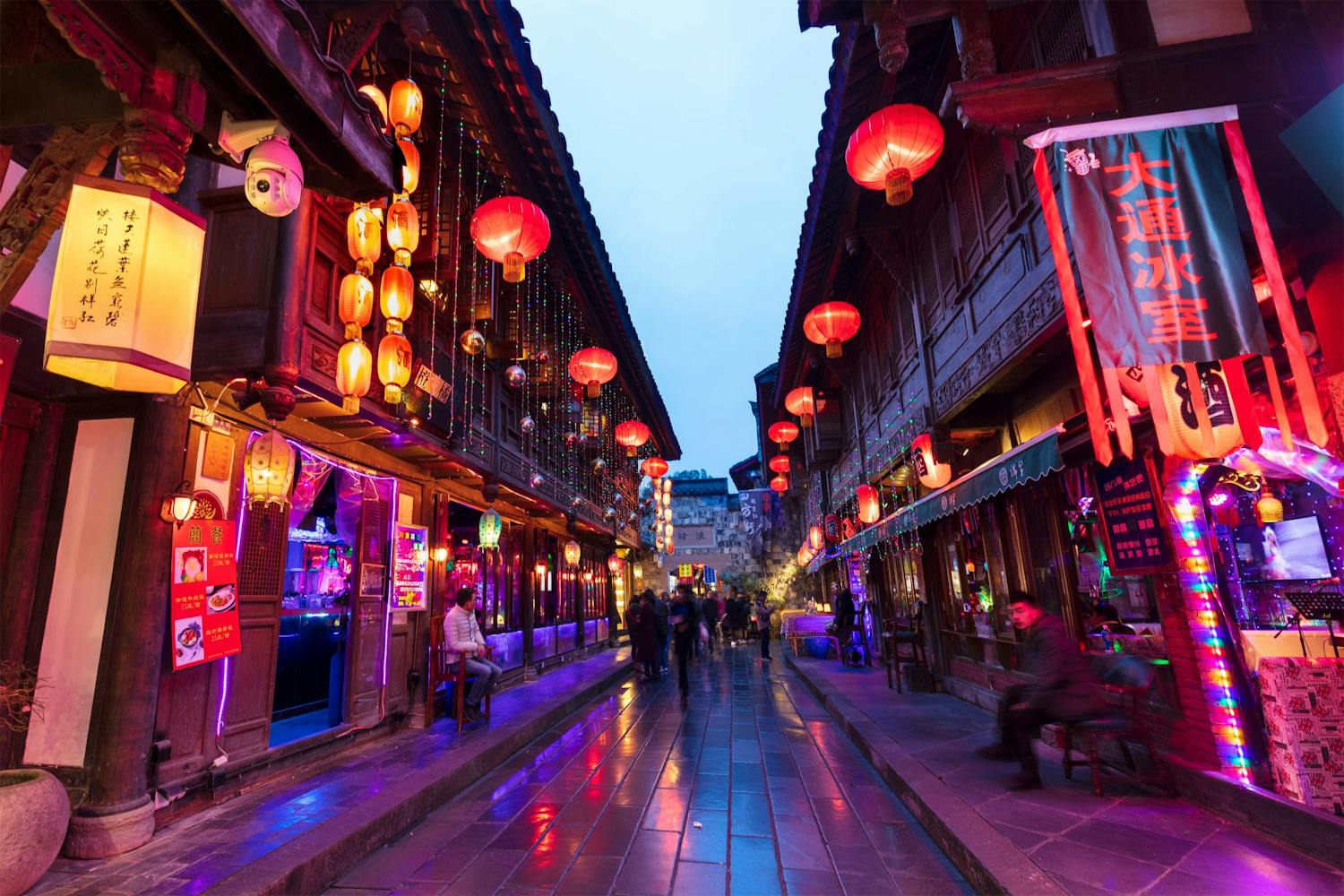 shutterstock 1281214243 Pfsgqr Jinli Street